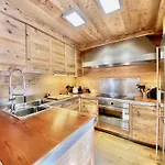 Luxury Flat With Views - Few Steps From Centre